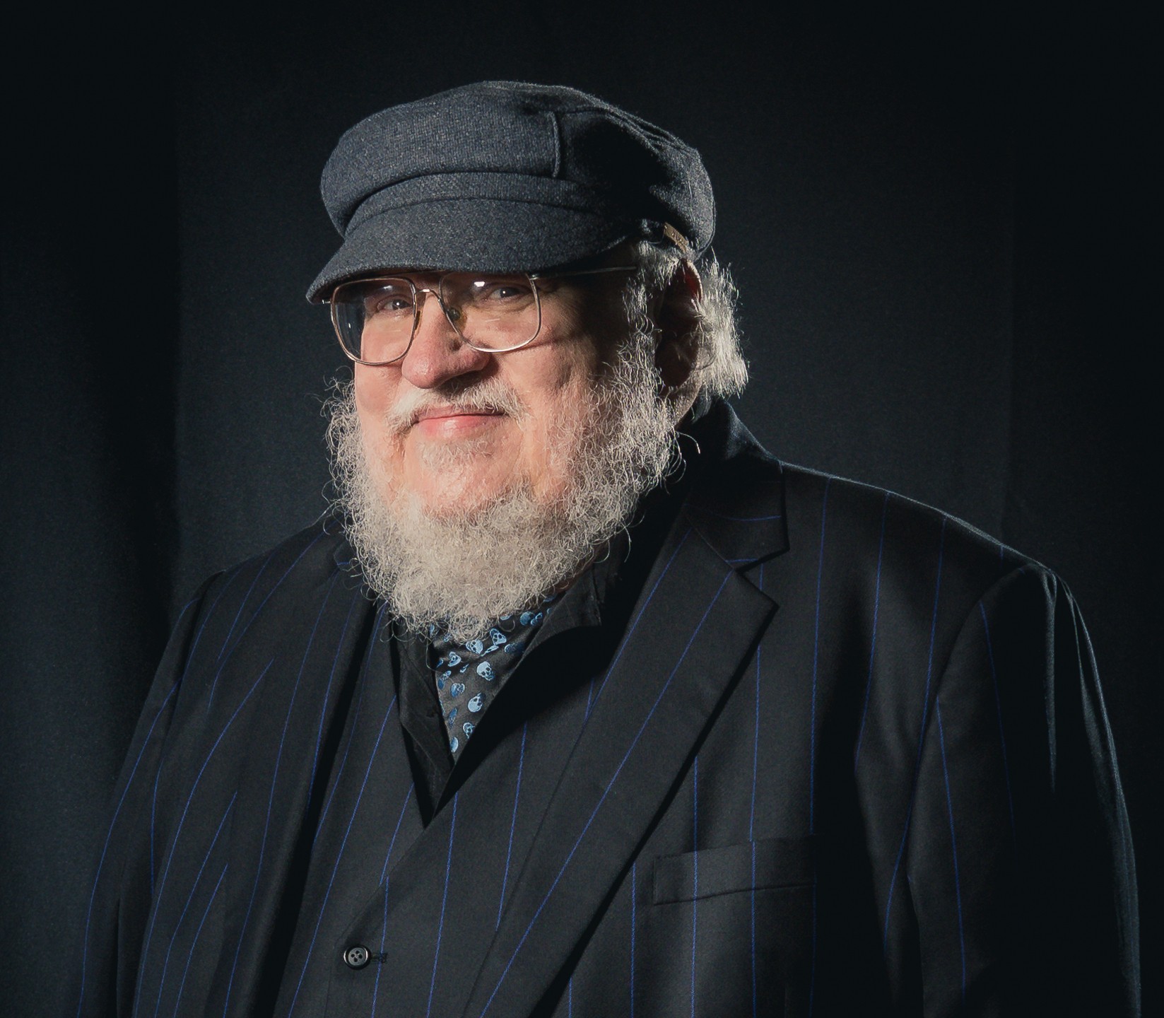 portrait_photoshoot_at_worldcon_75_2C_helsinki_2C_before_the_hugo_awards_n_george_r._r._martin.jpg